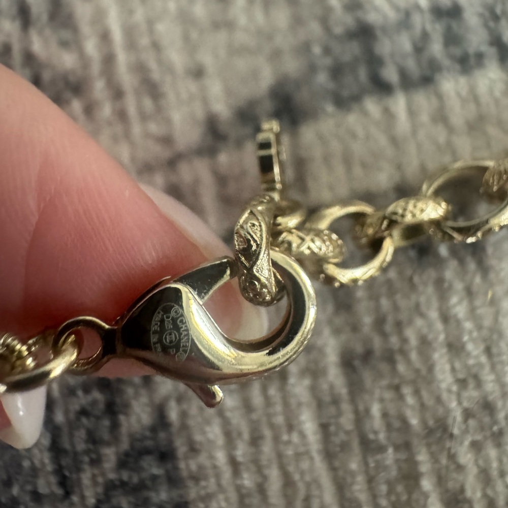 Chanel Resin Bead Bow CC Choker Necklace Gold - Picture 6 of 9
